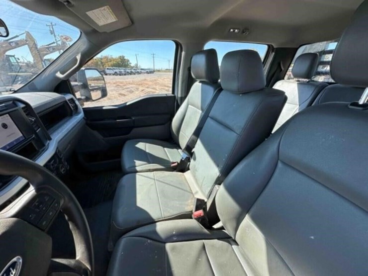 2023-ford-f350-image-41