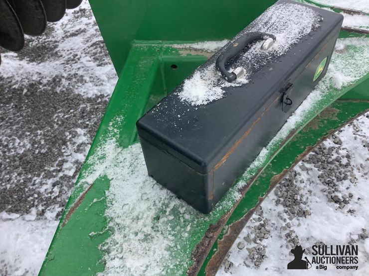 2014-john-deere-2623vt-image-11