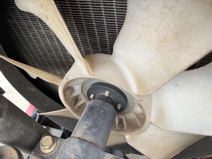 2009-toro-groundsmaster-328d-image-23