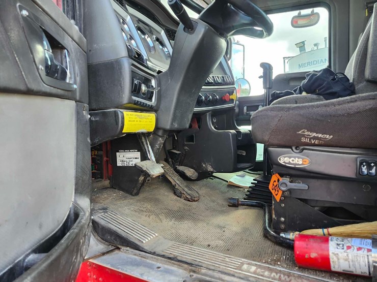 2011-kenworth-t800-image-20