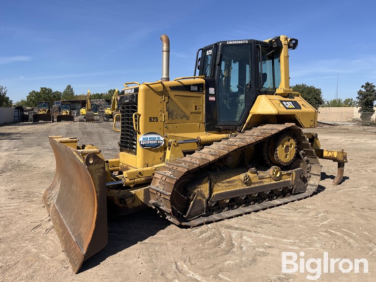 2012-caterpillar-d6n-xl-image-1