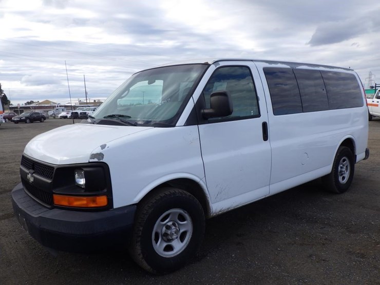 2008-chevrolet-express-1500-image-1