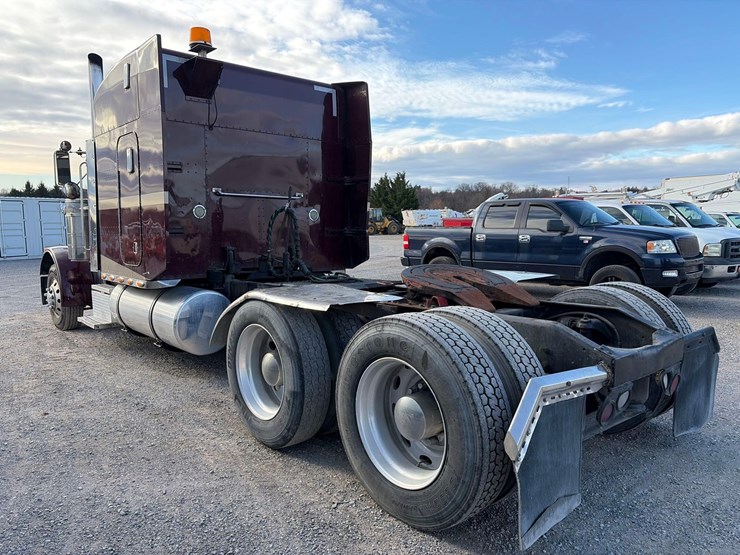 1999-peterbilt-379-image-6