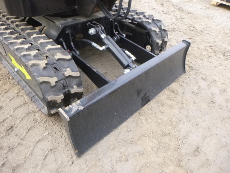 2025-vicsec-vc13c-hydraulic-excavator-image-16