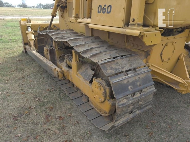 caterpillar-d6d-image-16