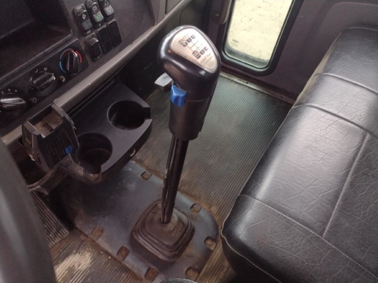 peterbilt-337-image-11