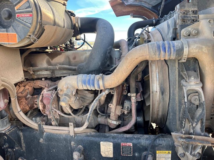 2012-mack-chu613-image-10