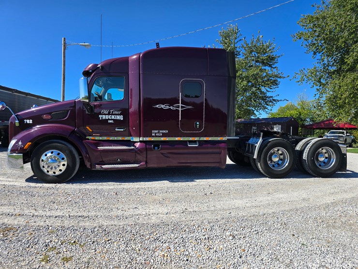 peterbilt-579-image-8