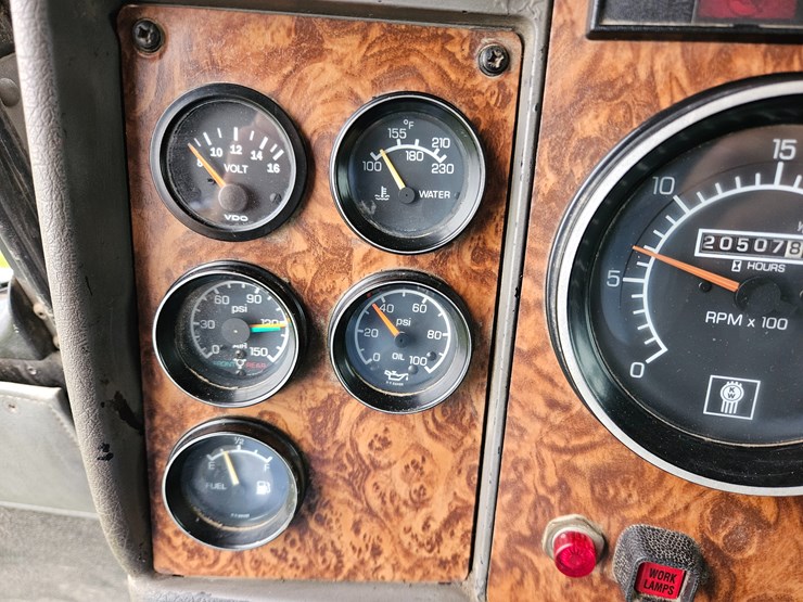 kenworth-t300-image-61