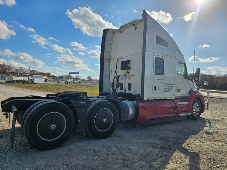 2021-kenworth-t680-image-19