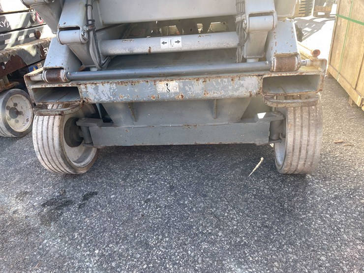 #6230-•-skyjack-4632-scissor-lift-(o9)-image-11