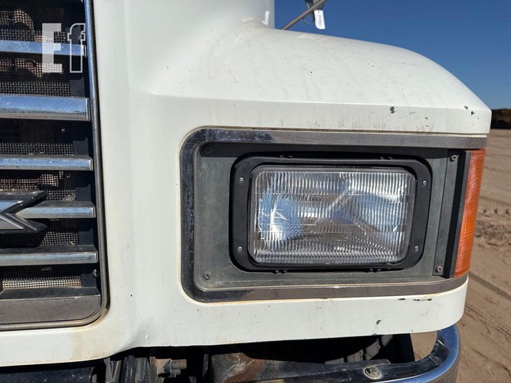 2015-mack-pinnacle-chu613-image-17