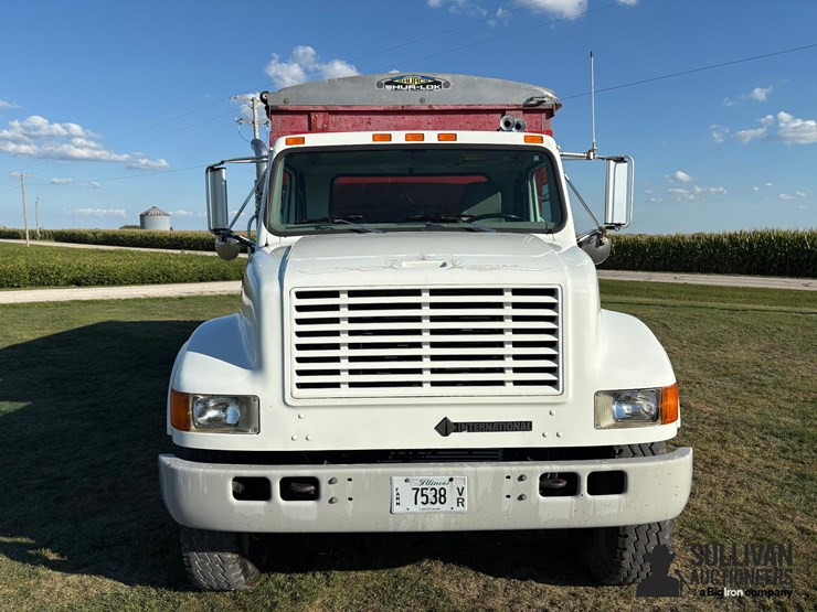 international-4900-image-2