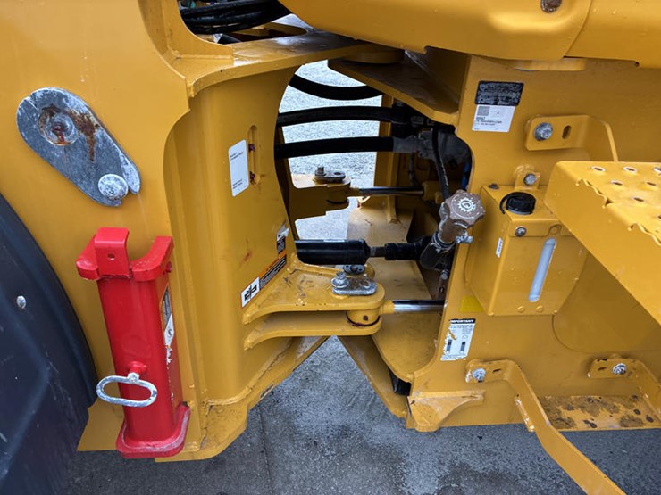 john-deere-624-image-46