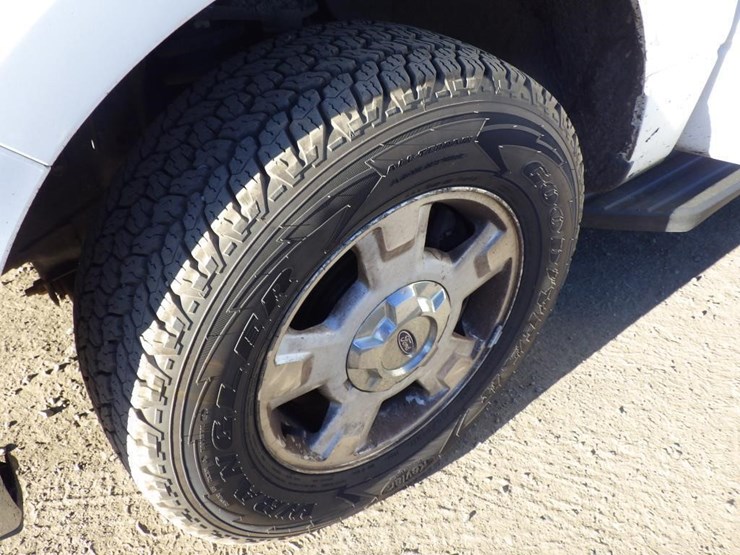 2011-ford-f150-image-13