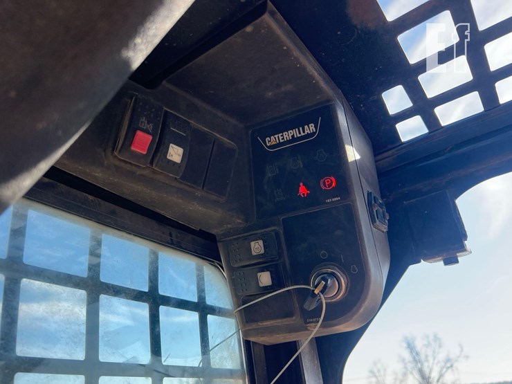2005-caterpillar-262b-image-24