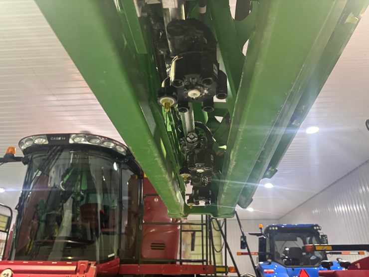 john-deere-r4044-image-6