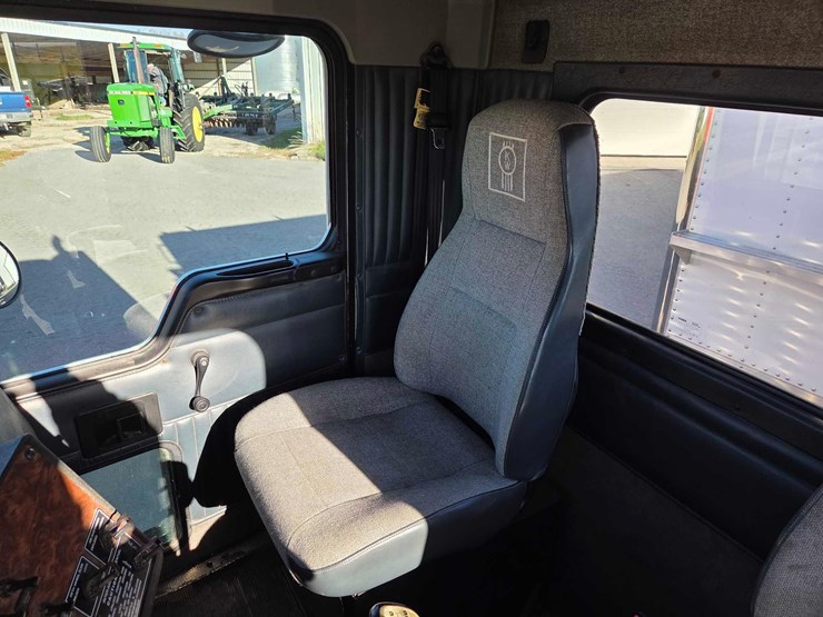 kenworth-t800-image-56