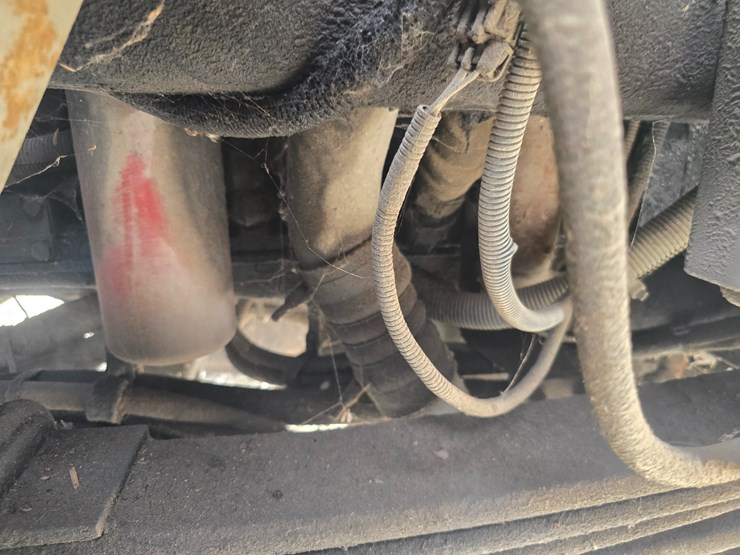 2003-peterbilt-320-image-75