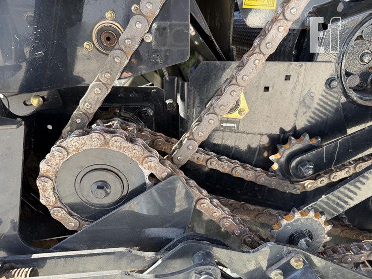 case-ih-rb565-image-25