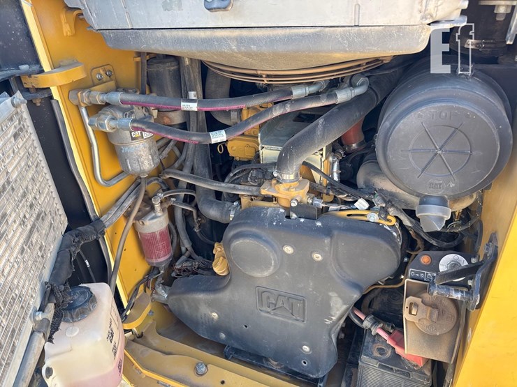 caterpillar-299d2-xhp-image-13