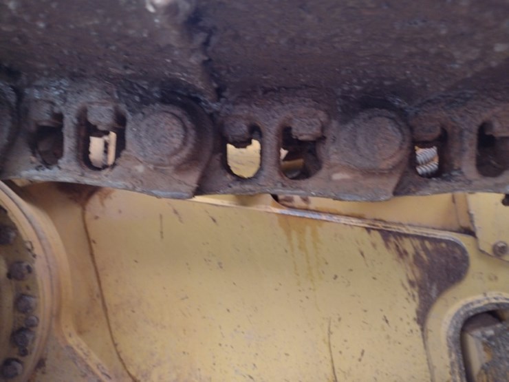 caterpillar-d6n-xl-image-35