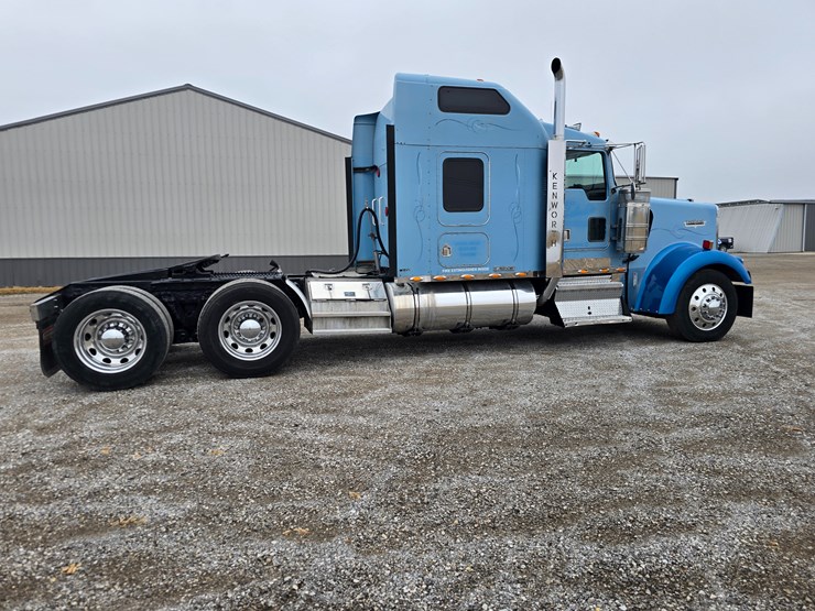 1999-kenworth-w900l-image-32