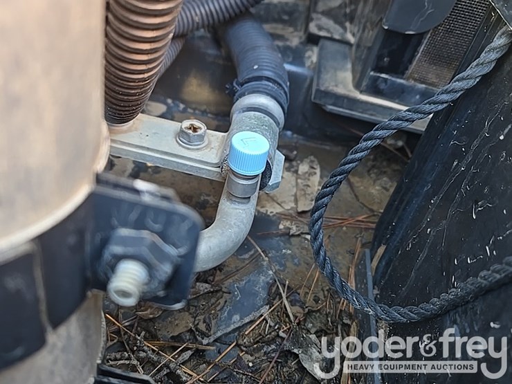 2021-case-cx210-lc-image-104