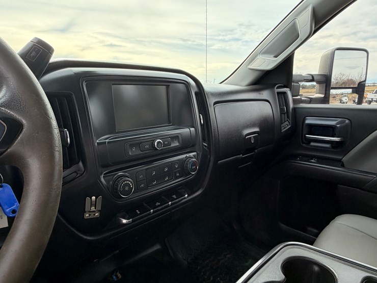 chevrolet-silverado-2500hd-image-17