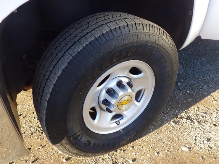 2009-chevrolet-2500hd-image-13