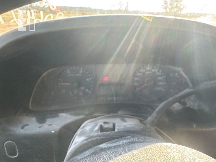 ford-f550-xl-image-22