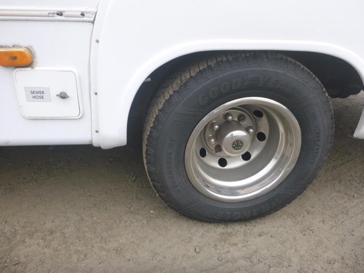 1997-ford-e450-image-25