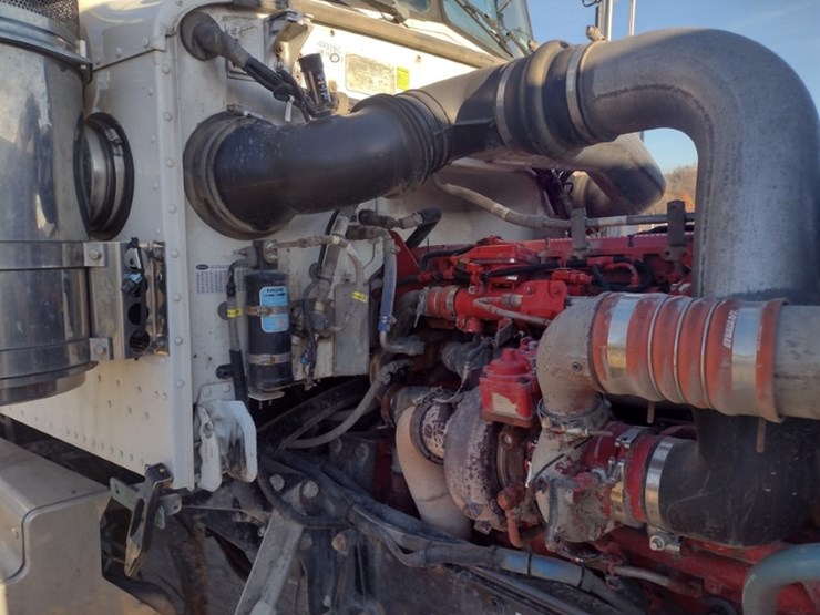 peterbilt-389-image-24