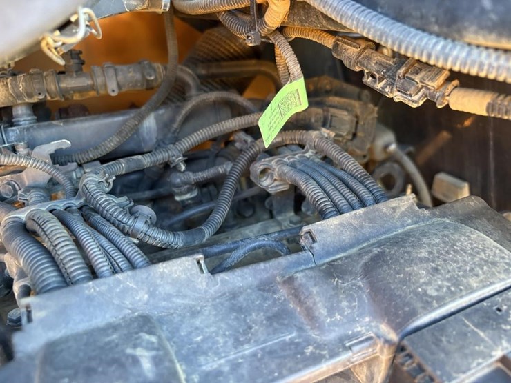 2017-case-586h-image-49