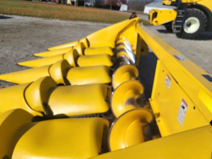 new-holland-98c-image-9