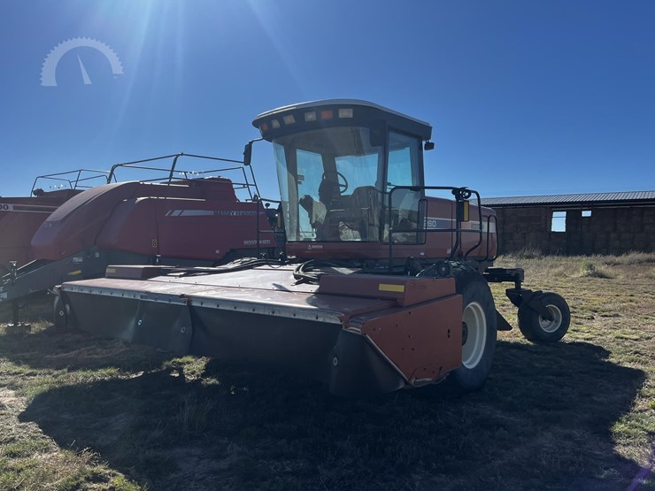 2005-hesston-9260-image-3