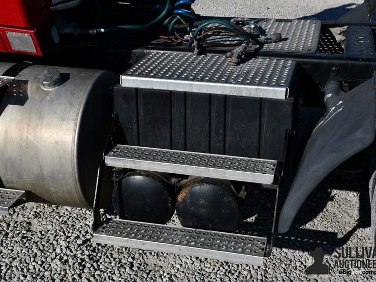 international-prostar-image-16