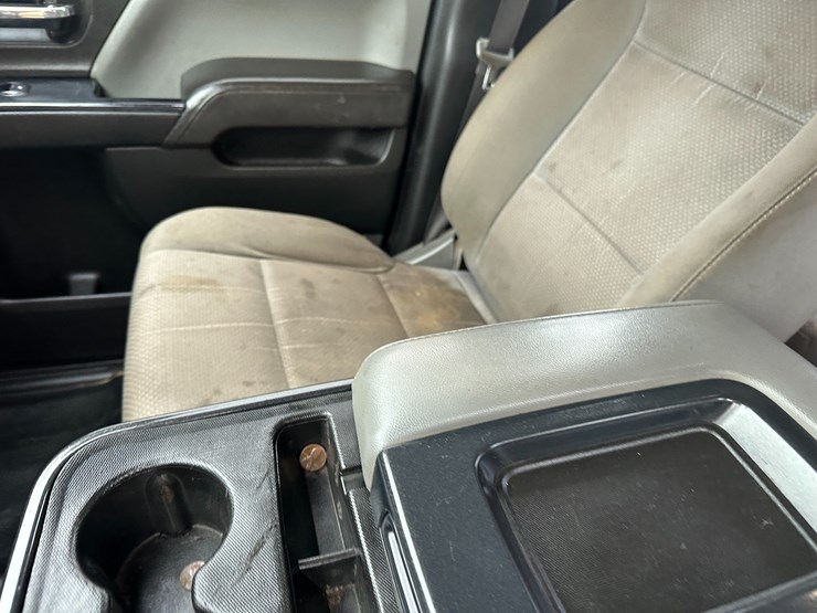 2017-chevrolet-3500hd-image-4