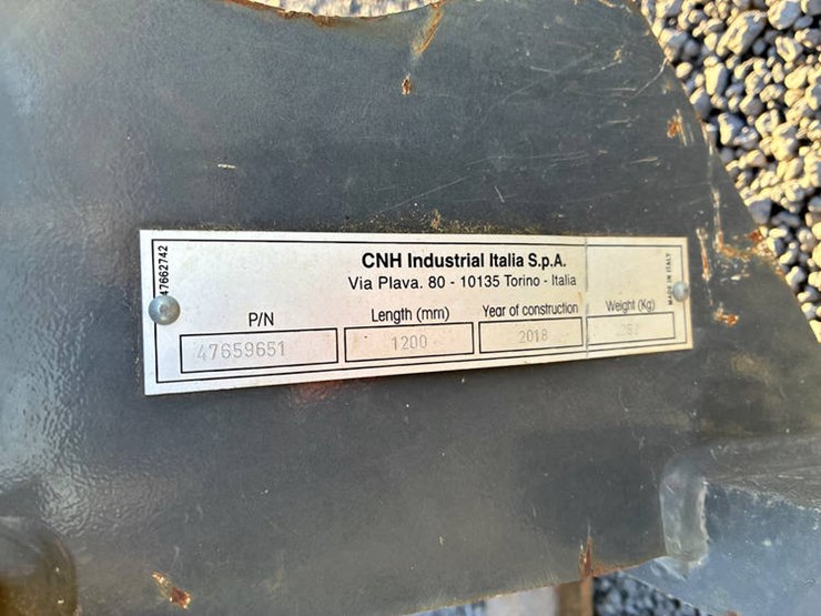 #122464-•-cnh-60"-quick-attach-ldr-forks-image-2