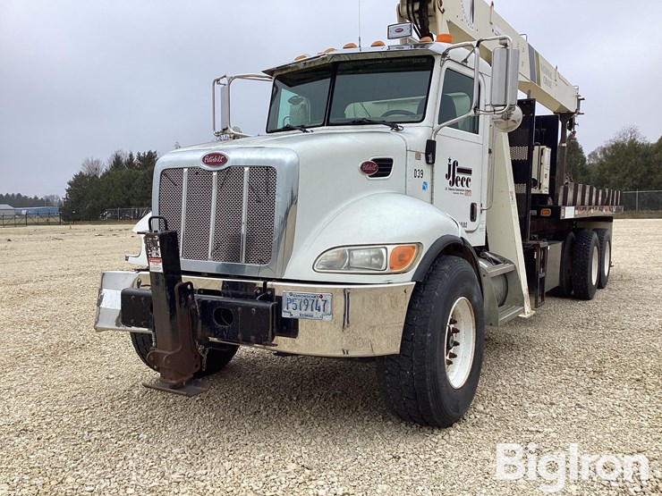 peterbilt-335-image-12