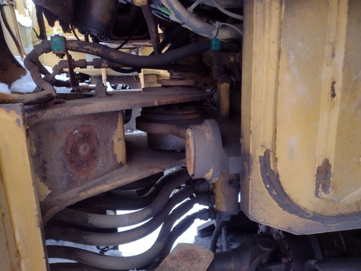 caterpillar-it24f-image-27