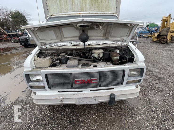 1993-gmc-3500-image-8