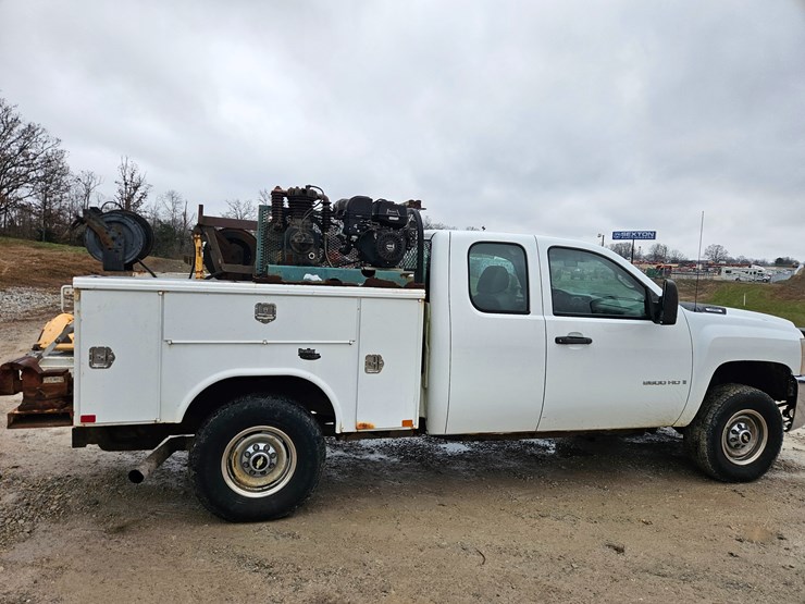 chevrolet-silverado-2500-image-17