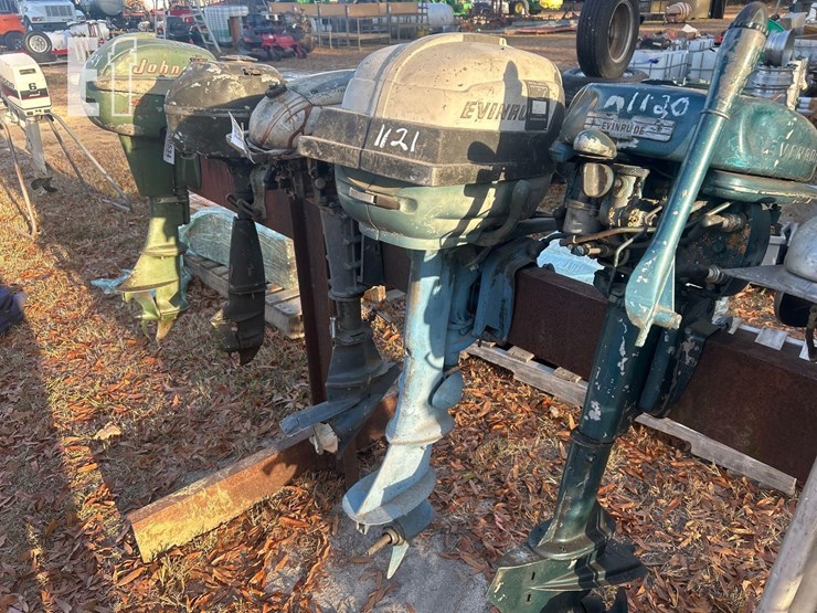 vintage-evinrude-outboard-motor-image-2