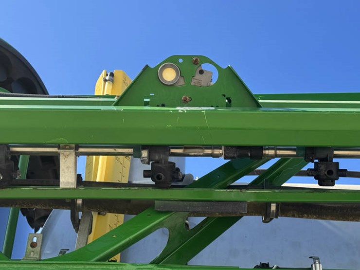 john-deere-r4038-image-18