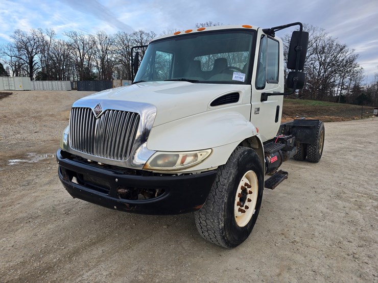 international-durastar-4300-image-1