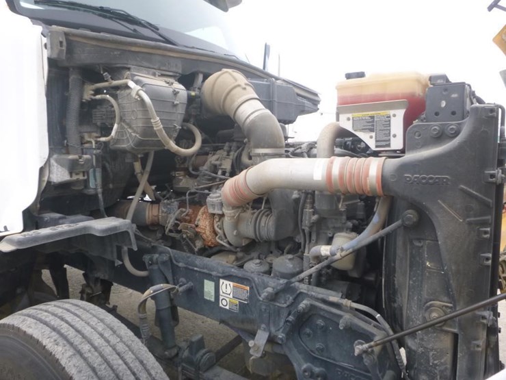 2019-peterbilt-567-image-20