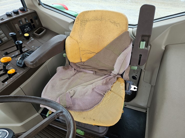 2003-john-deere-6420-image-13