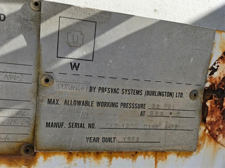 #3272-•-1983-presvac-systems-sewer-vac-image-44