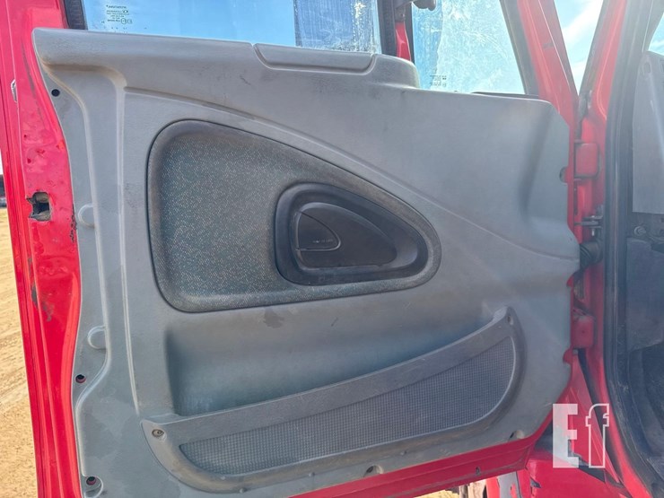 international-durastar-4300-image-21